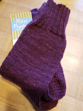 Load image into Gallery viewer, Socks: hand-knitted, Women&#39;s
