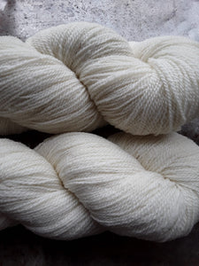 Yarn: "Alma" 2 ply lace weight - white